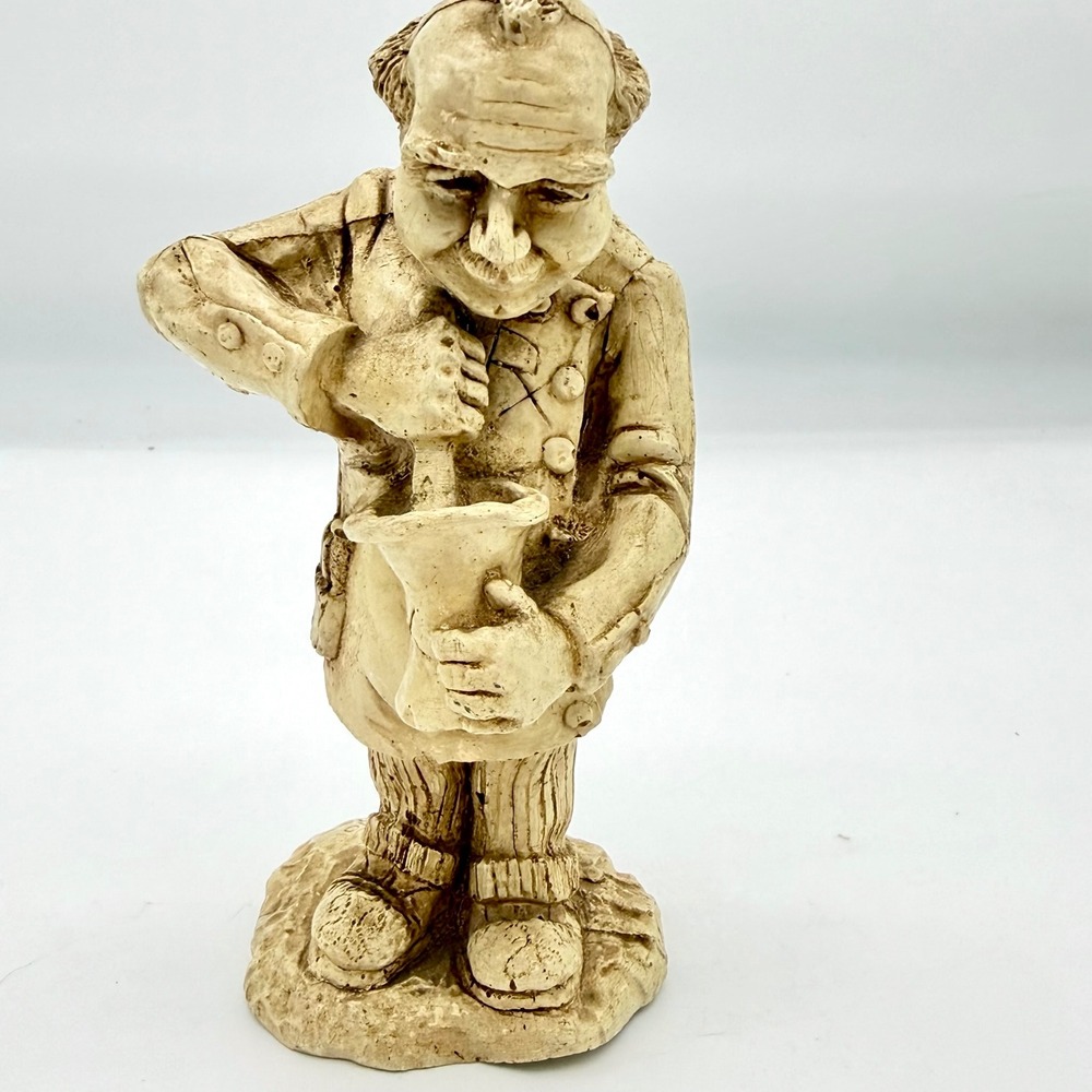 Vintage 1973 Pharmacist Figurine Mortar‎ and Pestle Apothecary Decor Whimsical